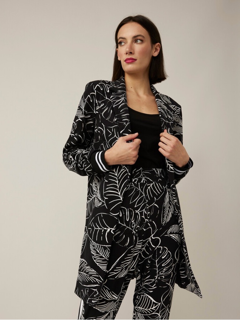 NWT Joseph Ribkoff Womens Size 14 Black White Monstera Open Front Blazer Jacket